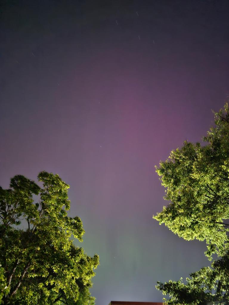 Aurora Borealis in October 2024 in Northern Illinois